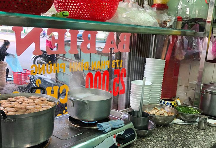 Quán bánh canh tôm Ba Biên, là quán bánh canh tôm ngon nhất Quy Nhơn - Ảnh:ST